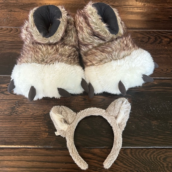Great wolf lodge wolf or bear slippers headband ears. One size fits most - Picture 2 of 6